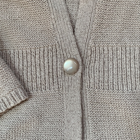 Press wick and Moore Casual one button cardigan - Picture 2 of 5